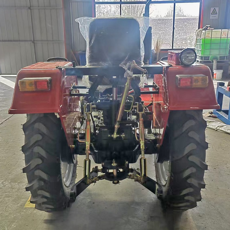 28 hp El mejor tractor para una pequeña granja de caballos