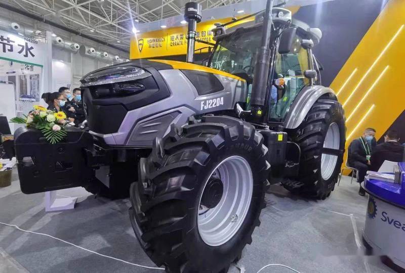 Le plus gros tracteur agricole au monde Le plus gros tracteur agricole au monde