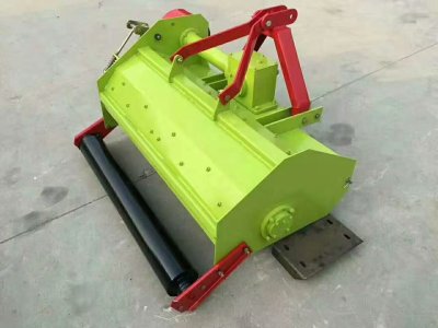 Máquina trituradora y retornadora de paja