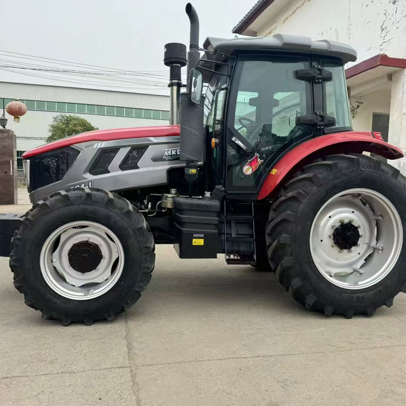 Tractor de ruedas grandes 4×4 220HP