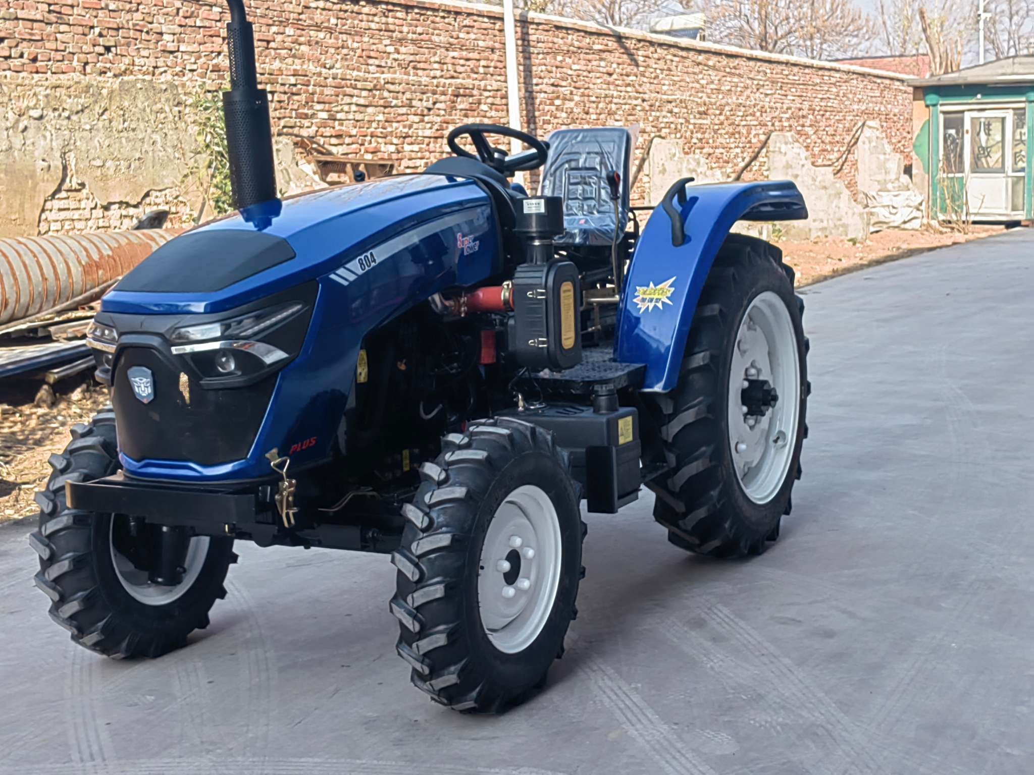 Tractor de ruedas pequeño de 50 CV