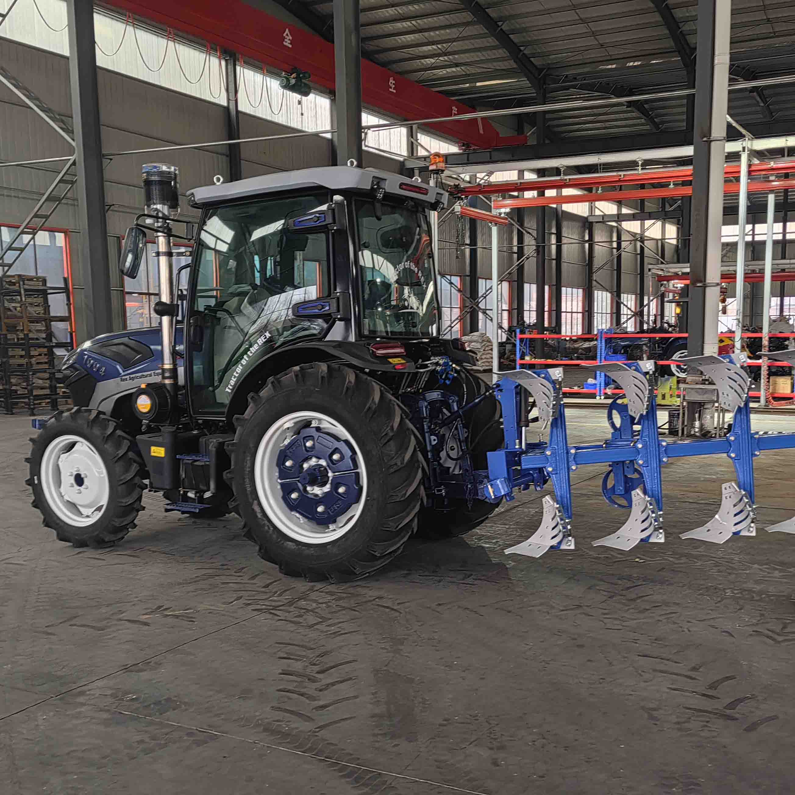 Tractor farmtrac de 4 ruedas de 100 CV
