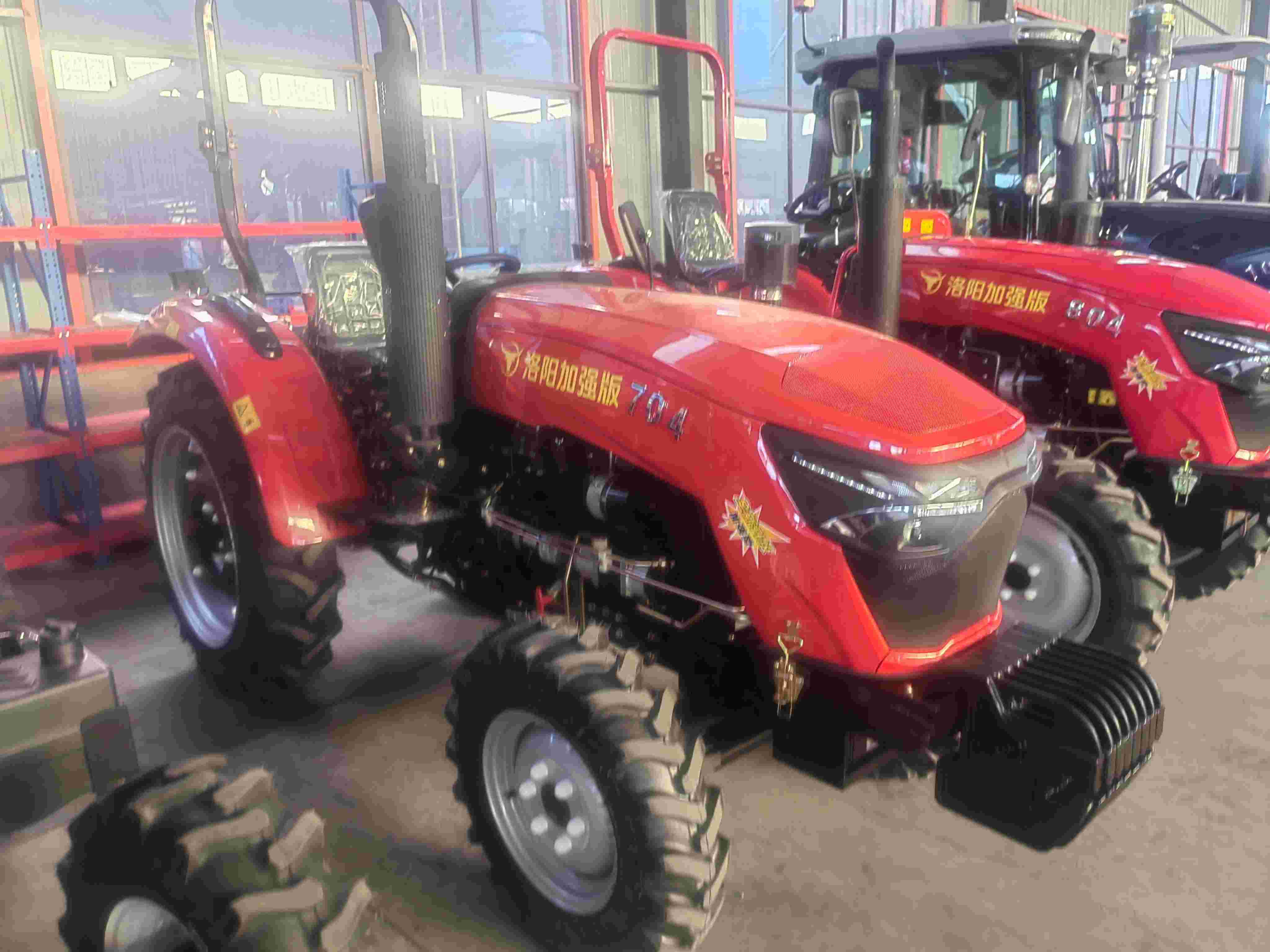 Tractor de ruedas pequeñas 4×4 50HP