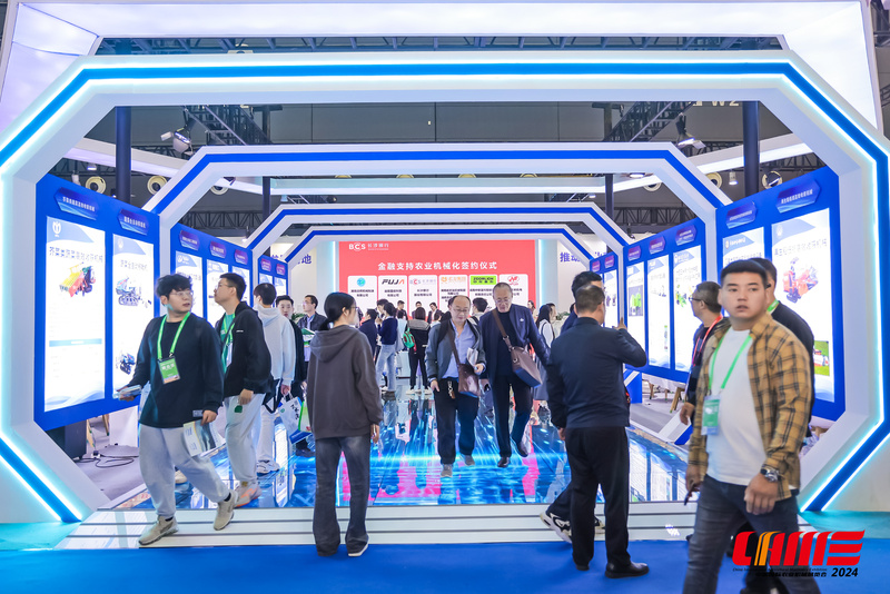 Cheap Tractor Price,Easy Tractor Control,High Tractor Quality Cheap Tractor Price,Easy Tractor Control,High Tractor Quality