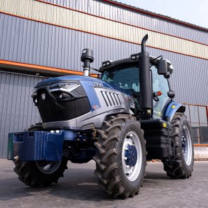 Tractor grande REX de 160 HP